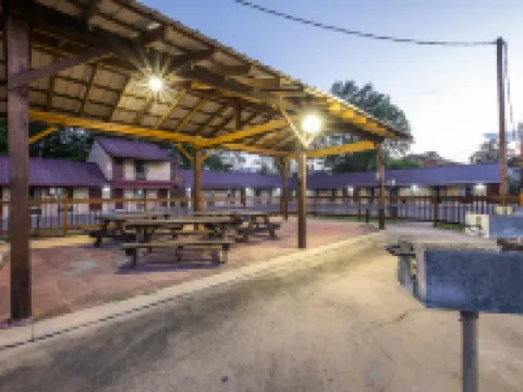 斯塔克維爾紅頂酒店-大學 斯塔克維爾酒店