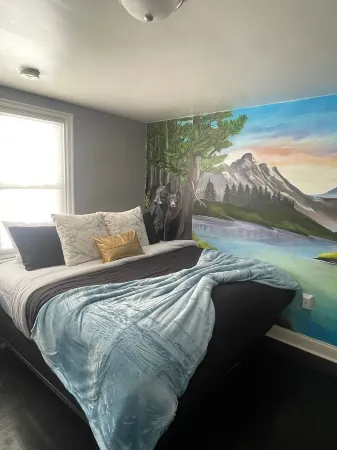 Charming 2-bedroom house with WiFi, AC in enjoyable Lancaster