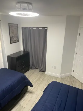 Vacation 3-bed/2bath house with renovated pool! Отели рядом с достопримечательностью «Publix Super Market at Village Shops at Bellalago»