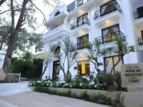 ทีทีอาร์ มูนสโตน อพาร์ต์ โฮเทล โรงแรมในด่าหลัต