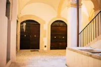 Elegant apartment in historic center