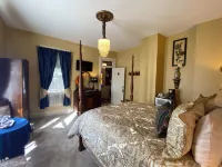 Bridgeford House Hotels in Cedar Township