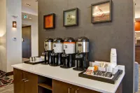 Hampton Inn & Suites by Hilton-Grande Prairie, Alberta - breakfast
