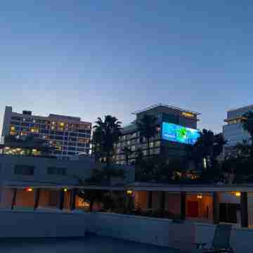 Rooftop 2-bedroom apartment in heart of West Hollywood with skyline view Hotel Exterior