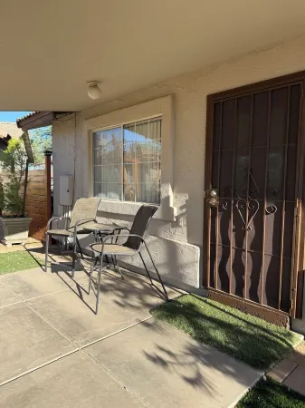Quiet Country Casita on Horse Property in Desert Hills.