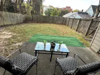 Charming 2-bedroom unit centrally located near the heart of downtown Greensboro