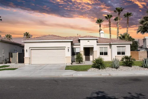 Palm Luxe Estate Luxury Desert Retreat With Pool