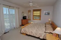 Epiphany-Deep Hole Creek-Chincoteague - Deep Water Dock! 2 King 4 Twin 5 Bath