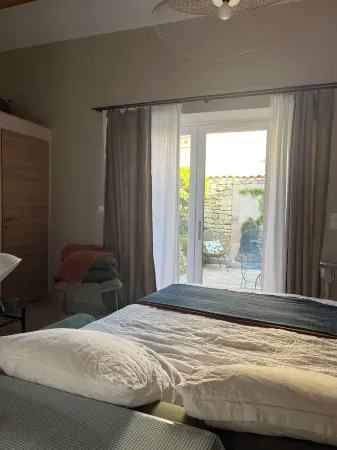 Lovely house in the heart of the village with a planted terrace Отели рядом с достопримечательностью «Île d'Oléron»