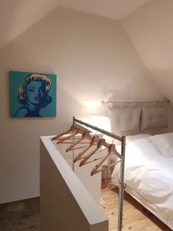 Au Mont Pour Deux # Mont-Saint-MichelIn French only) Отели в г. Понторсон