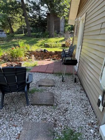 Fisherman’s Paradise at The Lake. Charming 2 bedroom house by the lake in Warsaw