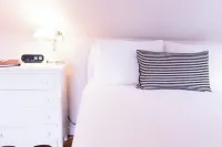 Harbor Hill Inn - Penzance Suite Hotels in Pepin