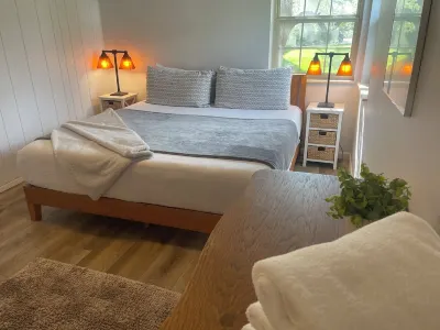 4-bedroom luxury villa with AC and WiFi near old town 29 day stay or more Hotels near Horsetooth Reservoir