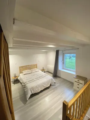 Country gîte not overlooked, quiet and outdoor relaxation area. Hotel a Fougerolles