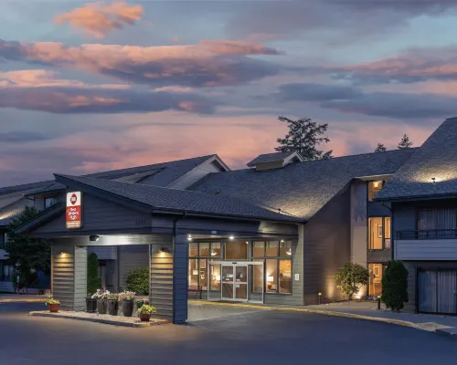 Best Western Plus Oak Harbor Hotel  Conference Center Hotels in Oak Harbor