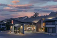 Best Western Plus Oak Harbor Hotel  Conference Center