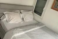 Urban Shelter Hotel a Sarcelles