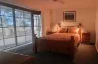 Cwm Fferm Country Bungalow is perfectly situated central Bellarine Peninsula VIC Hotels in Drysdale