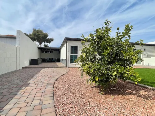Charming 3-bedroom Desert Farmhouse in Historic Litchfield Park