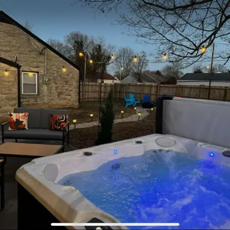 Charming house, sleeps plenty with Hot Tub and large backyard and fire pit