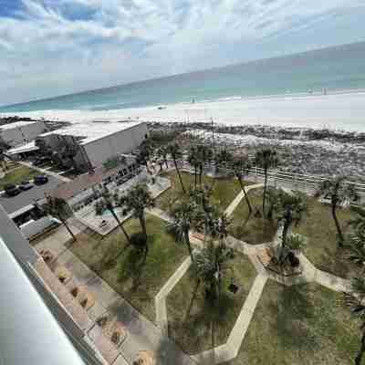 Cozy Beachfront Condo in Panama City Beach Others