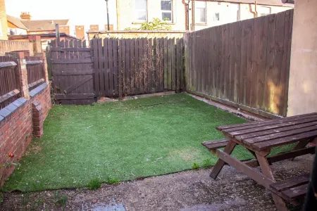 THE ROYALE PLACE Отели рядом с достопримечательностью «Университет Нортгемптон»