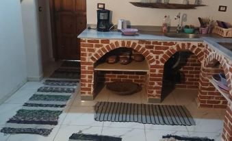 3-Bed Apartment with Sea View Sleeps 6