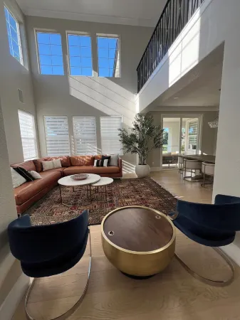 Luxurious Golf Course Retreat - Fully Remodeled near Napa and San Francisco