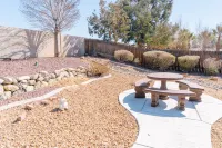 LUXURY HOME 3300 SQ FT, SPACIOUS WITH BEAUTIFUL PATIO