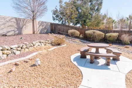 LUXURY HOME 3300 SQ FT, SPACIOUS WITH BEAUTIFUL PATIO