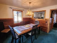 Cozy spacious cabin in Beautiful Wrightwood Hotels in Wrightwood