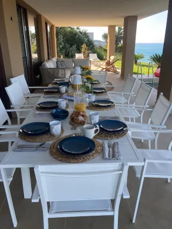 Meravigliosa Villa con Vista su Canale di Sicilia e Piscina a Sfioro