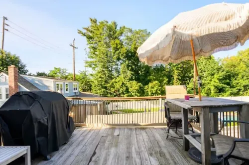 Cozy 2BR Apt w/ Dedicated Home Office & Restoration Hardware Furnishing Hotels in Saddle Brook