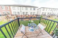 Entire Modern And Spacious Home in Oakville