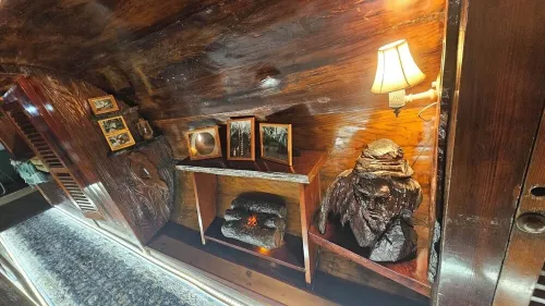 980 years Old Red Wood Log House