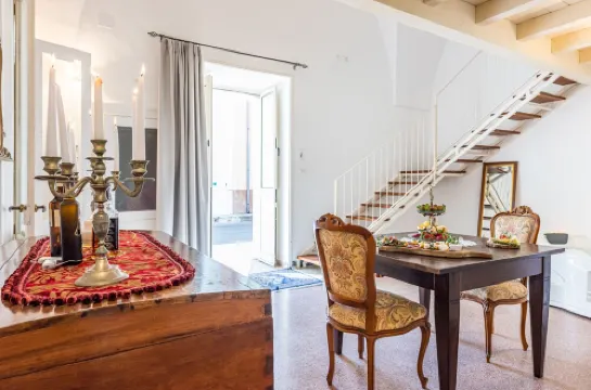 La Stanza di Felline 101 con Idromassaggio 阿靈頓酒店