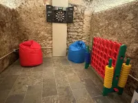 House with garden and private parking. Cellar and sauna Hotels in Cavaion Veronese