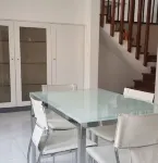 Duplex Espaçoso e Luminoso na Marginal