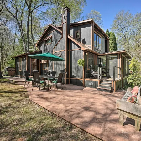 Sawyer Retreat w/ Fire Pit < 2 Mi to Beaches!