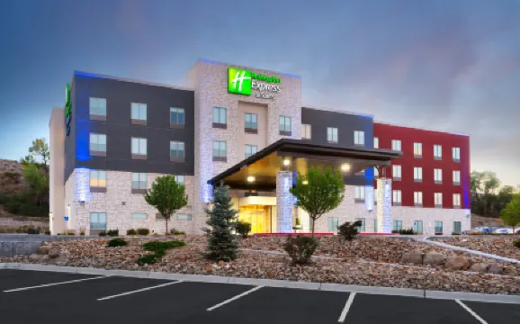 Holiday Inn Express & Suites PRICE by IHG