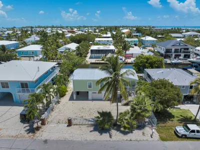 3 Bedroom Home in Islamorada with Private Dock, Boat Ramp & private beach access Hotel in zona Fiesta Key RV Resort and Marina