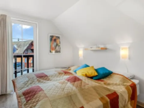 "Henrietta" - 3.5km from the Sea