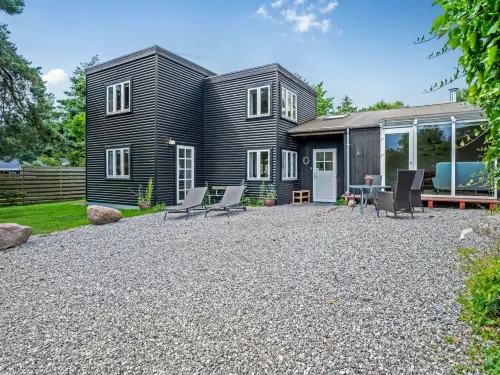 "Henkil" - 175m from the sea