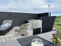 "Frithbjorn" - 900m from the Sea Hotels in Jerup