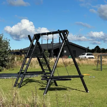 "Frithbjorn" - 900m from the Sea