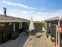 "Gojko" - 140m from the Sea Hotels in Lokken