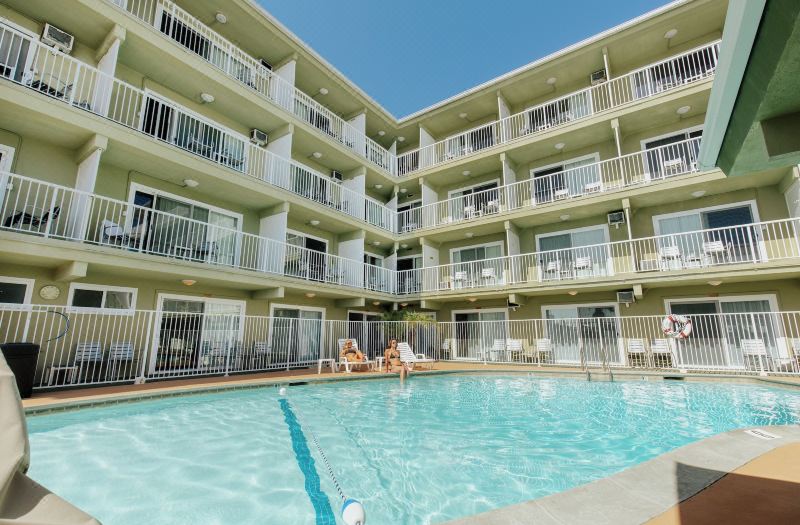 Surfer Beach Hotel photo 5