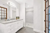 슈베르트 인 스위트 A - 풀, 그릴 - 메인까지 2블록