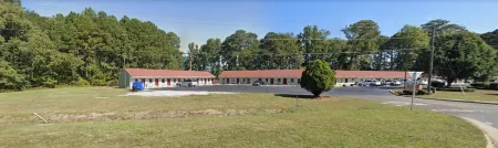 Courtland Inn Motel Отели в г. Франклин