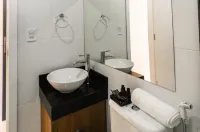 Ramada Suites by Wyndham Asuncion Aeropuerto のホテル